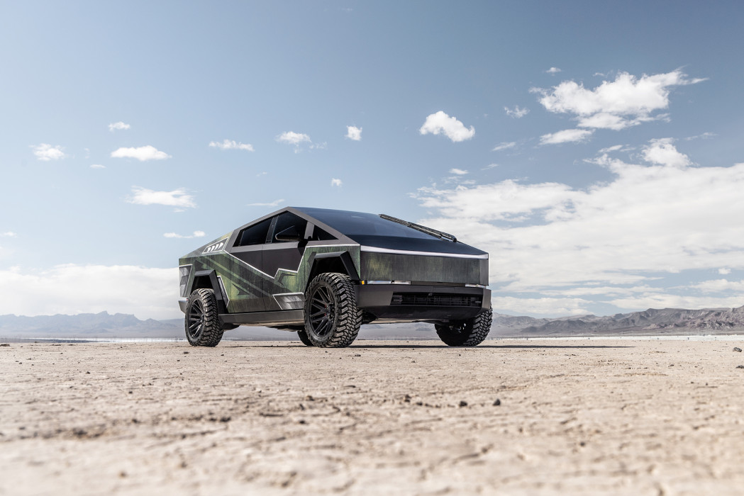 Tesla Cybertruck on 35x13.50R22LT TRAIL BLADE MTS