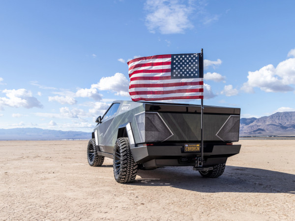 Tesla Cybertruck on 35x13.50R22LT TRAIL BLADE MTS - image 6