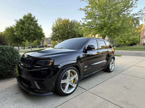 Jeep Trackhawk on 305/35R22 AZ850 - image 3