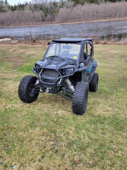 Polaris IZR 1000 on 30x10.00R15 TRAIL BLADE X/T SXS