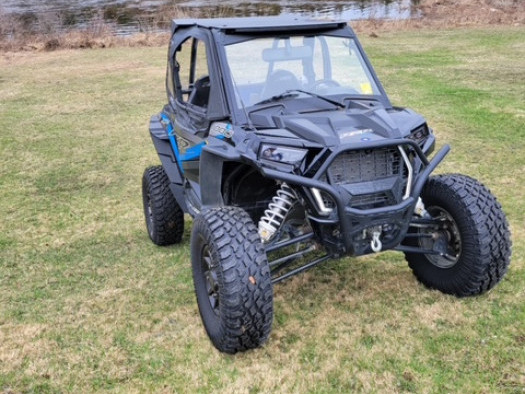 Polaris IZR 1000 on 30x10.00R15 TRAIL BLADE X/T SXS - image 2