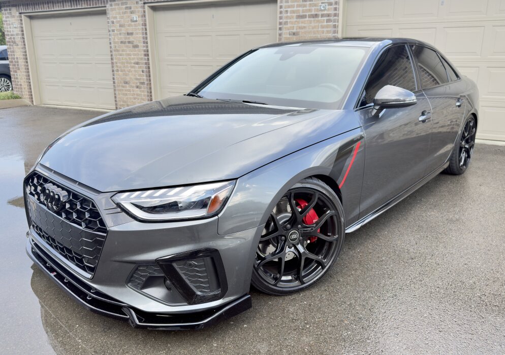 Audi A4 s-line on 245/35R19 AZ850