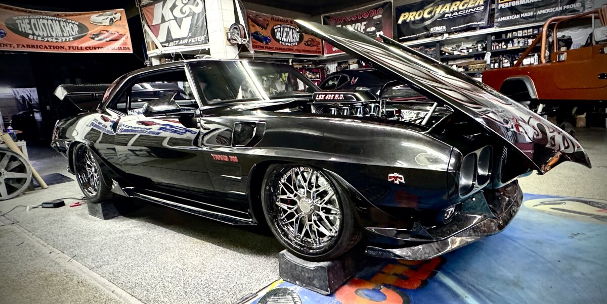 Pontiac Trans Am on 245/35R19 AZ850