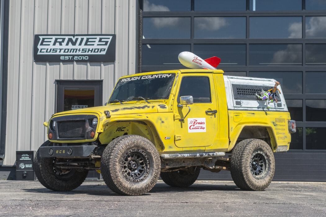 Jeep Wrangler/Gladiator on LT315/70R17 TRAIL BLADE ATS