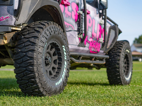 Jeep Wrangler on 37x12.50R17LT TRAIL BLADE BOSS - image 3