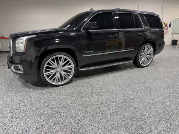 GMC Yukon on 295/30R26 AZ810 - image 2