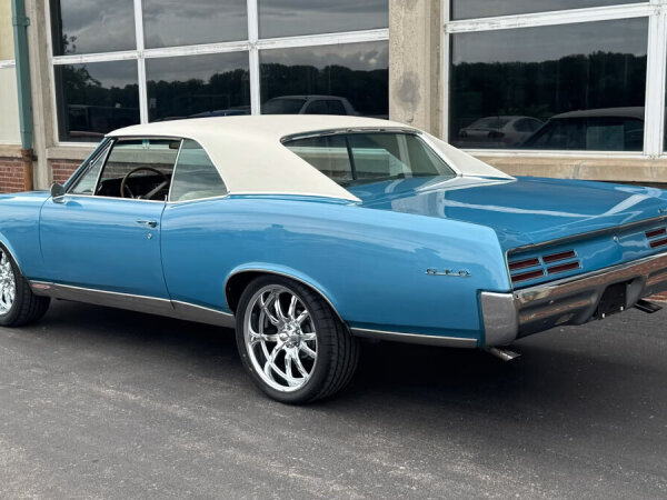 Pontiac GTO on 245/50R18 AZ850 - image 2