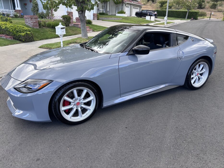 Nissan Z   (RZ34) on 255/40R19 AZ850