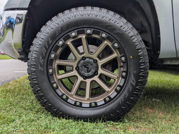 Toyota Tundra on LT295/60R20 TRAIL BLADE X/T - image 5