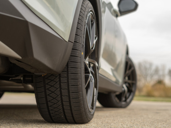 Kia K4 on 225/40R18 AZ810 - image 2
