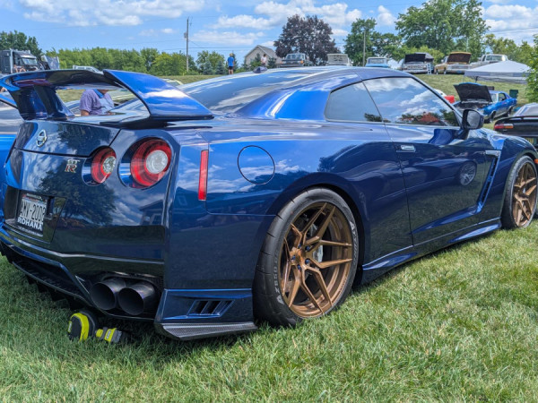Nissan R35 GT-R on 285/35R20 AZ850DR - image 2
