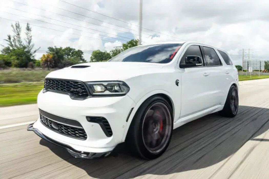 Dodge Durango Hellcat on 305/35R22 AZ850