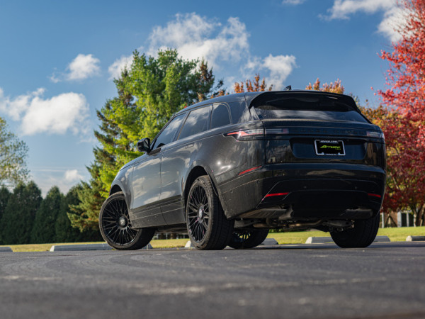 Land Rover Velar on 265/40R22 AZ810 - image 2