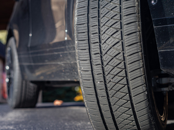 Land Rover Velar on 265/40R22 AZ810 - image 5