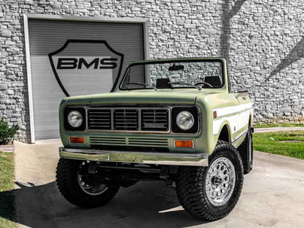 International Scout II on 33x12.50R18LT TRAIL BLADE X/T - image 4