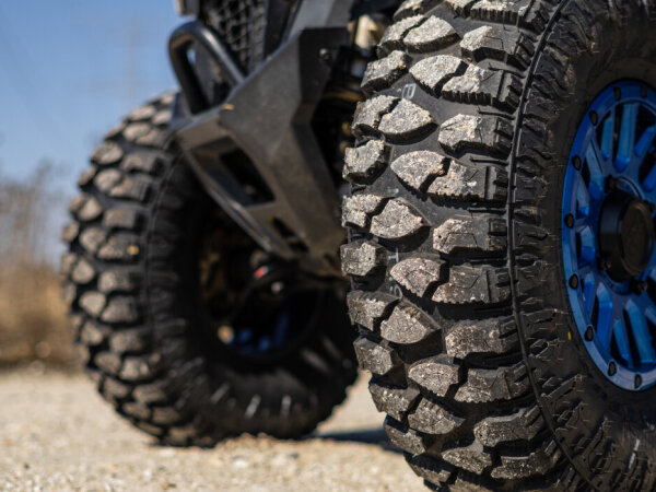 Polaris RZR XP PRO on 32x10.00R15 TRAIL BLADE BOSS SXS - image 2