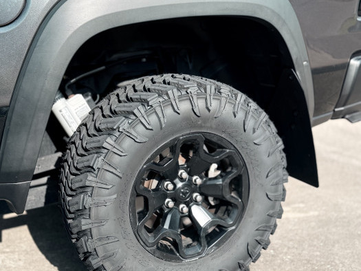 Ram TRX on LT325/65R18 TRAIL BLADE MTS - image 4