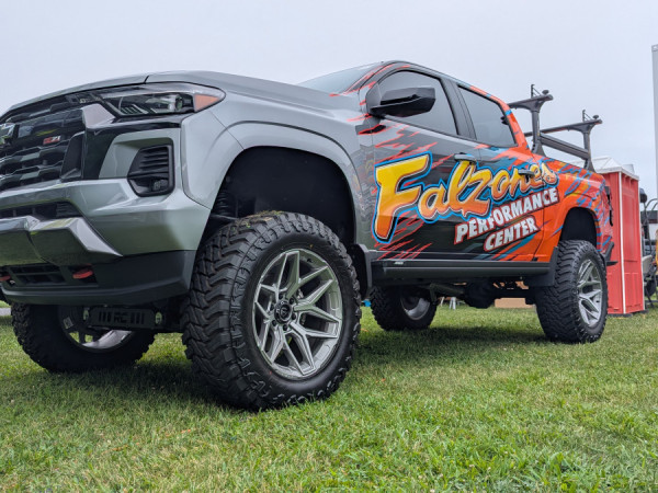 TRAIL BLADE M/T