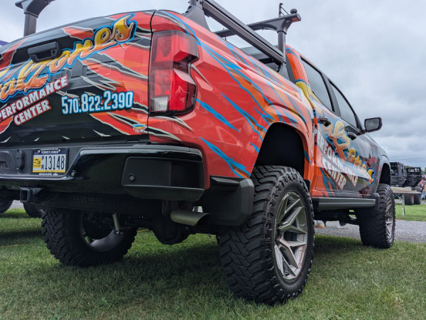 Chevrolet Silverado on 35x12.50R20LT TRAIL BLADE M/T - image 2