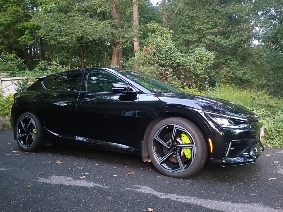 Kia EV6 GT on 255/40R21 AZ810