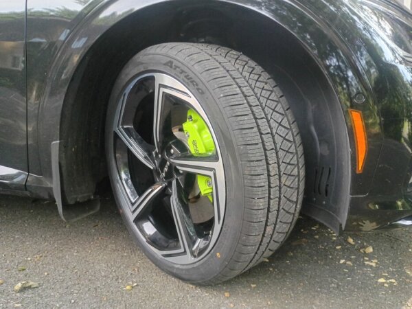 Kia EV6 GT on 255/40R21 AZ810 - image 3
