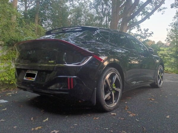 Kia EV6 GT on 255/40R21 AZ810 - image 2