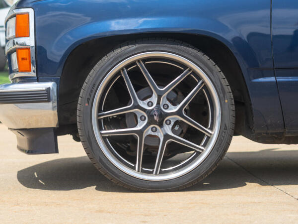 Chevrolet 1500 on 265/35R22 AZ810 - image 6